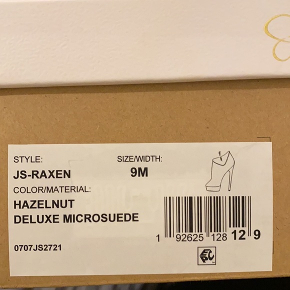 Jessica Simpson Raxen Booties in Hazelnut - Picture 7 of 7